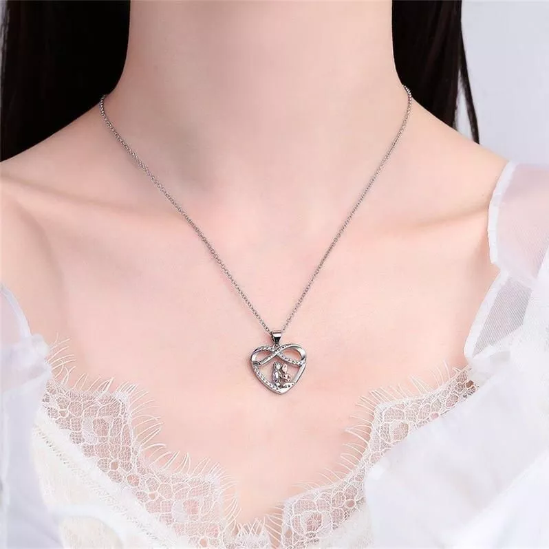 Dainty Endless Love Mother and Daughter Necklace for Women Exquisite Love Heart Shaped Pendant Clavicle Chain Mother's Day Gift